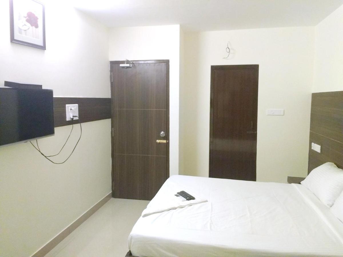 Hotel Amrita Mogappair Chennai Exterior foto
